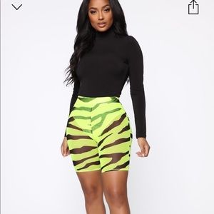 Letting loose mesh biker shorts